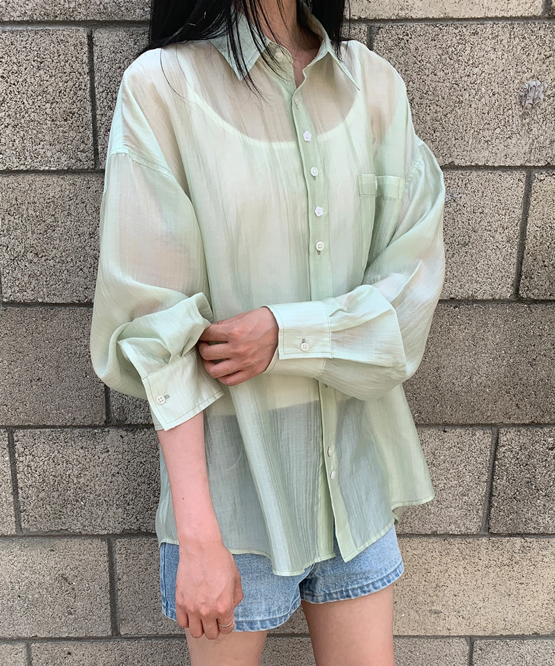 론론 SHEER BUTTON POCKET OVERSIZED SHIRT MINT 상품 이미지 1
