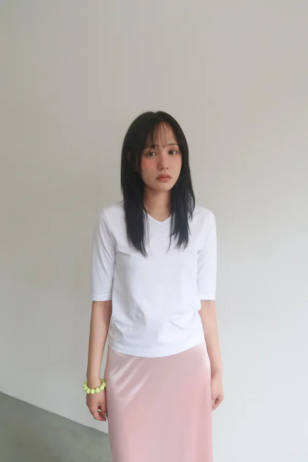 V-NECK MID SLEEVE T-SHIRT_WHITE