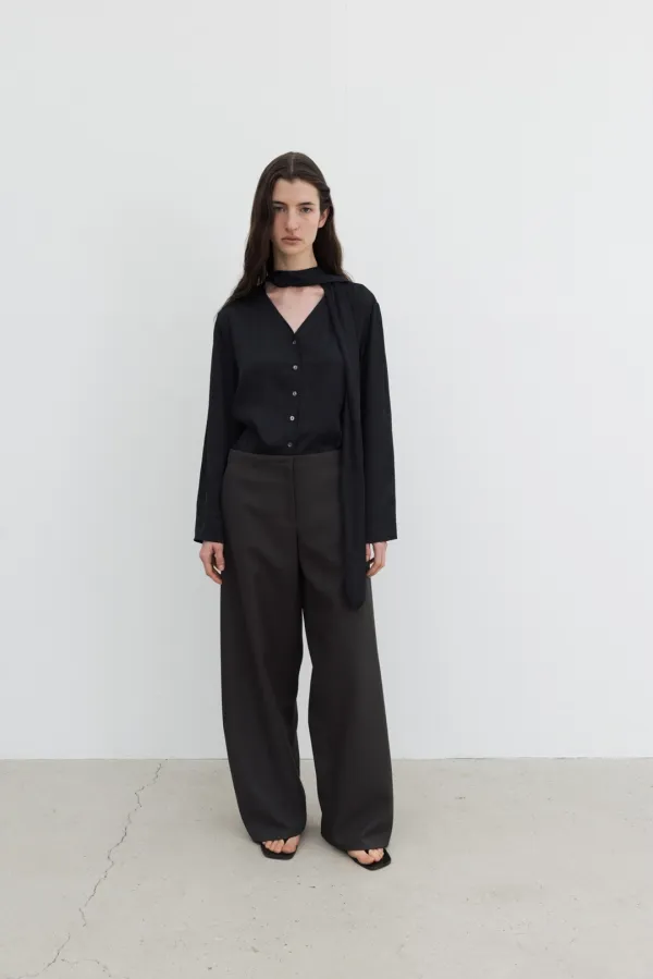 Tucked Volume Pants (Dark Gray / Black)