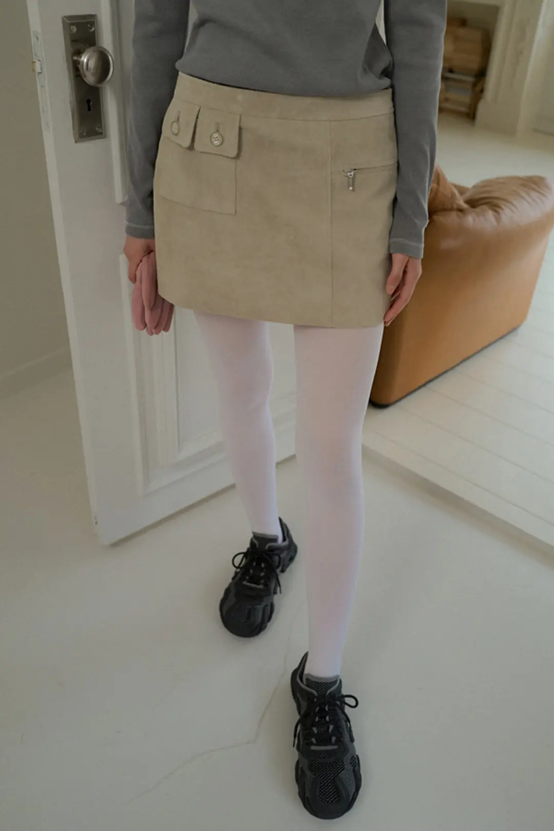 오버듀플레어 SUEDE MINI SKIRT_ASH GRAY 상품 이미지 2