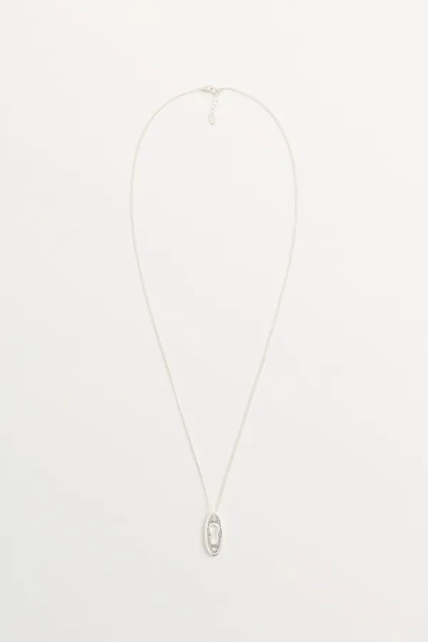 Noe Keyhole Silver Necklace