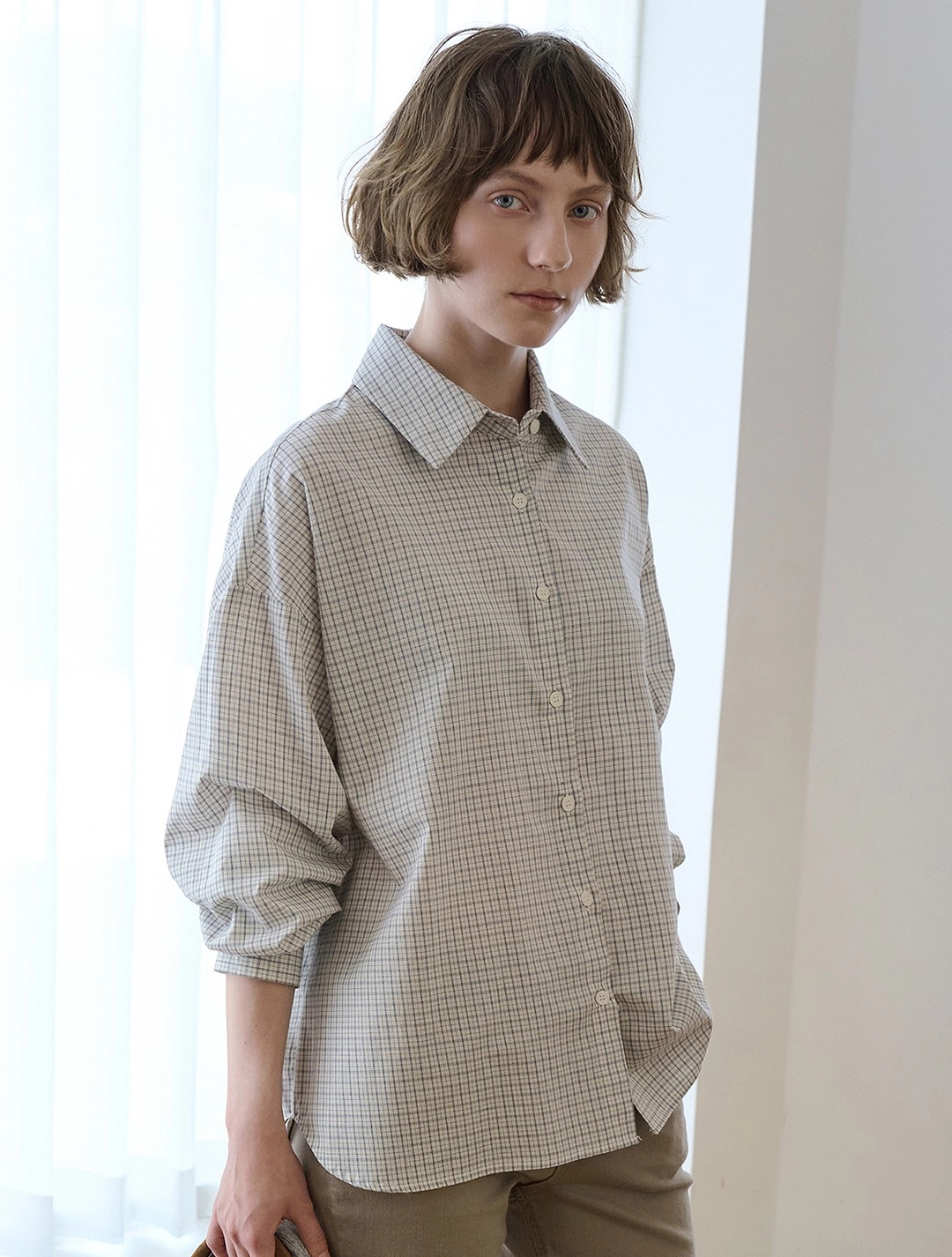 로에일 Soft oversized check shirt_Ivory 상품 이미지 1