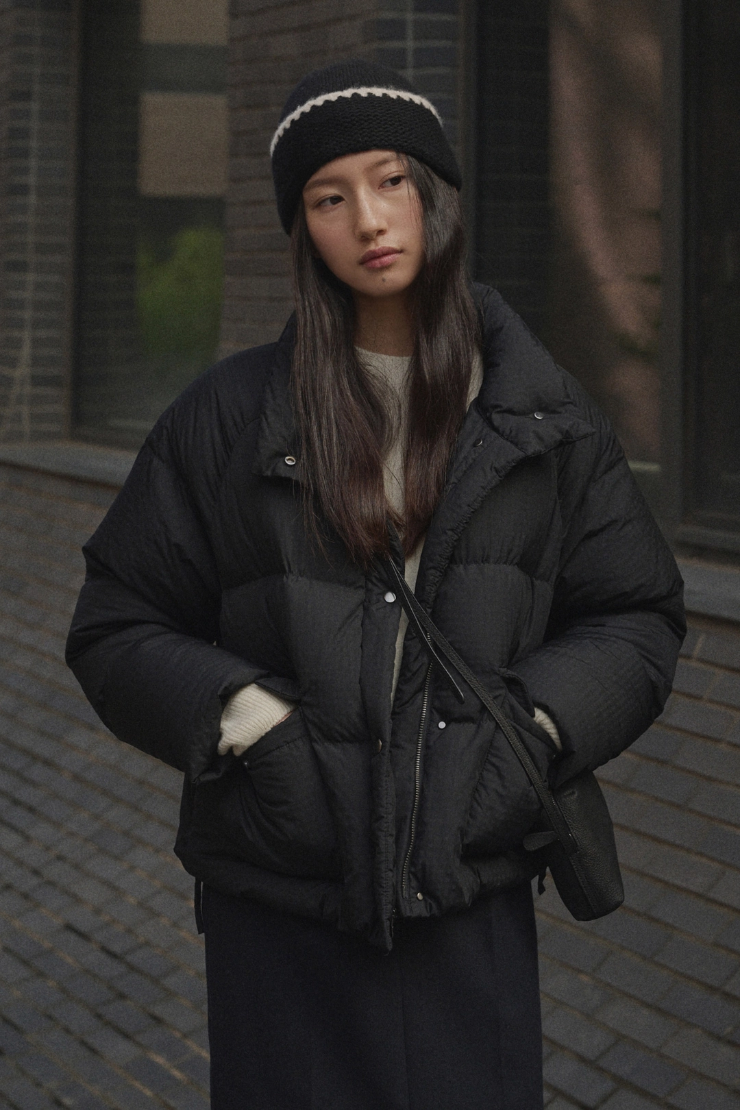 세이지먼트 TEENY GOOSE DOWN HIDDEN SHORT PADDING_BLACK 상품 이미지 2