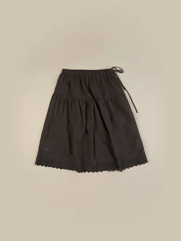 [*10/12 순차 출고 ] FLORAL CROCHET LONG SKIRT [ CHARCOAL ]