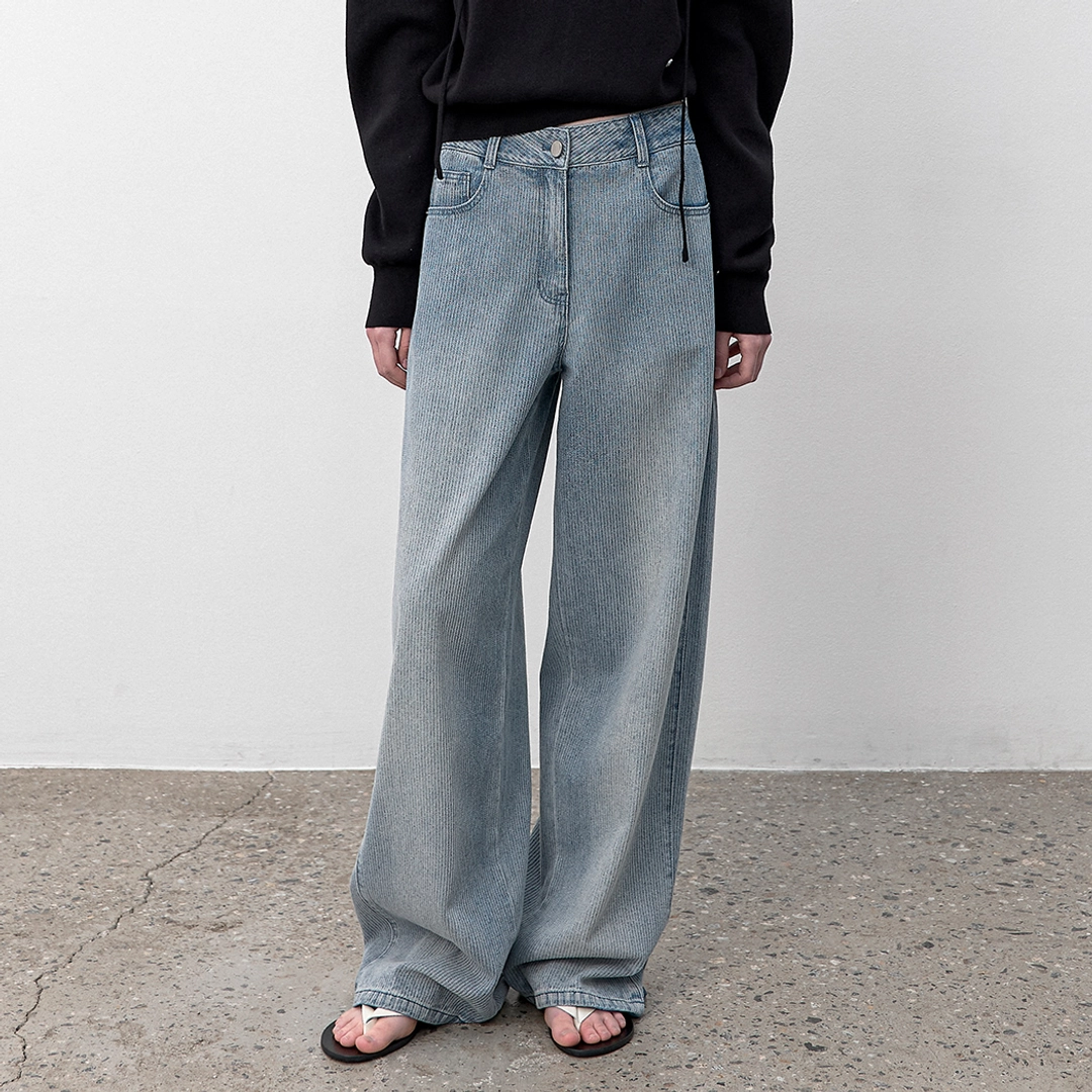 아뜰리에 나인 (Z-PT-5742)TEXTURED OVERFIT DENIM PANTS 상품 이미지 1