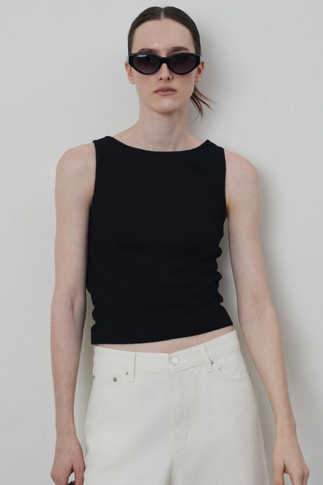 퀸스래빗 Two-way Round Neck Cotton Knit Sleeveless Top 상품 이미지 2