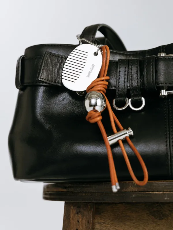 LEATHER COMB LAYERED KEYRING / BROWN