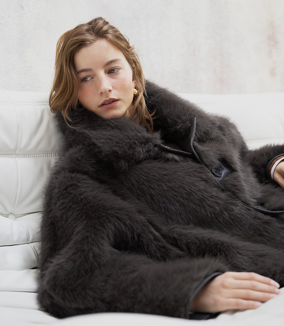 씨에씨 REVERSIBLE FUR SHEARLING COAT 상품 이미지 2