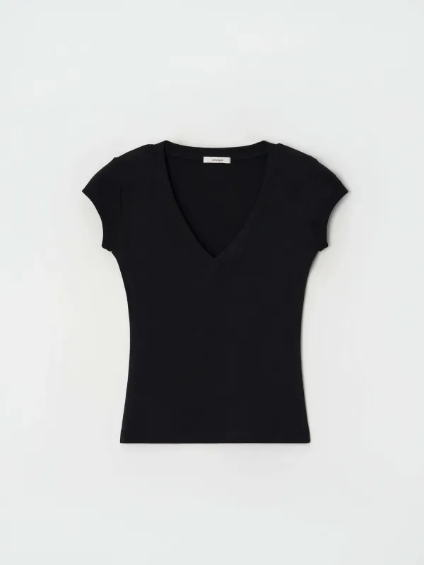 Fitted V-neck Top (Black)