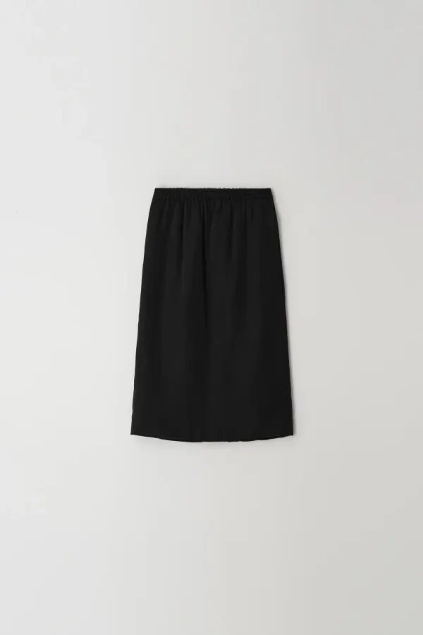 Padded Long Skirt (black)