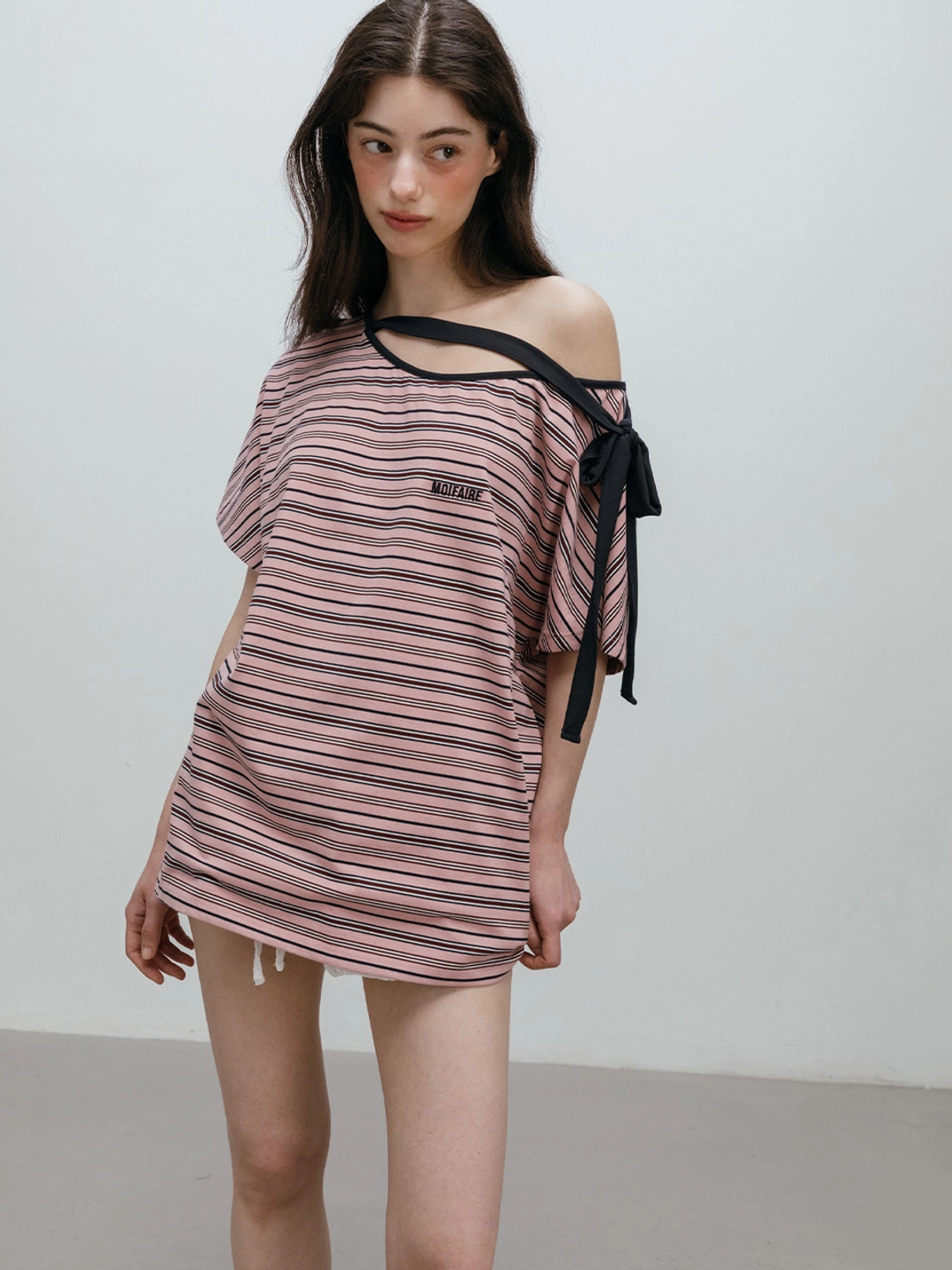 모이페어 STRIPED RIBBON T-SHIRT / PINK 상품 이미지 3