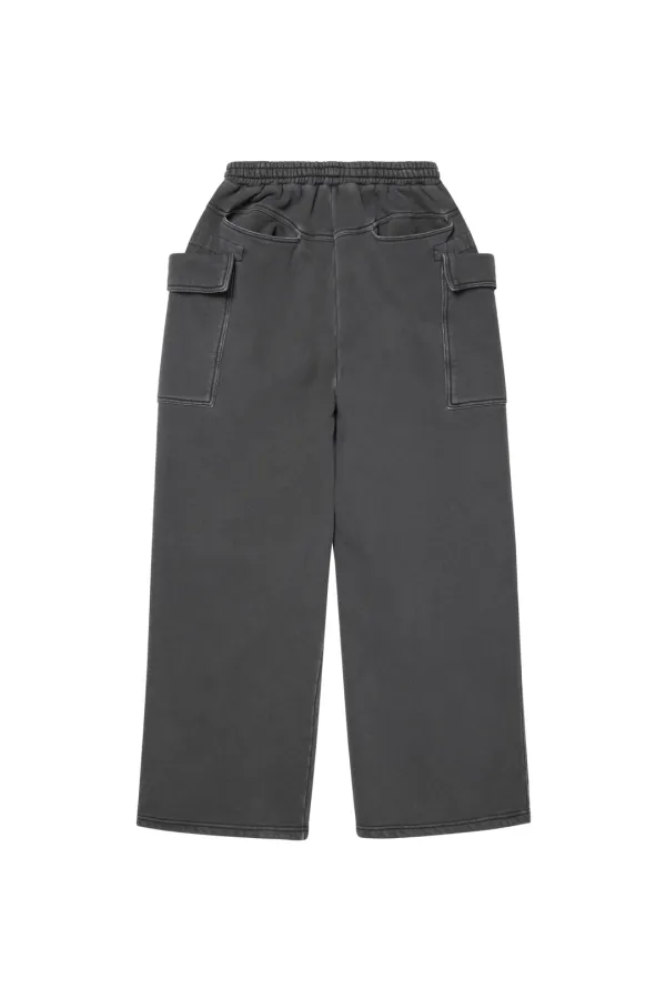 MUDDY CARGO SWEAT PANTS IN CHARCOAL
