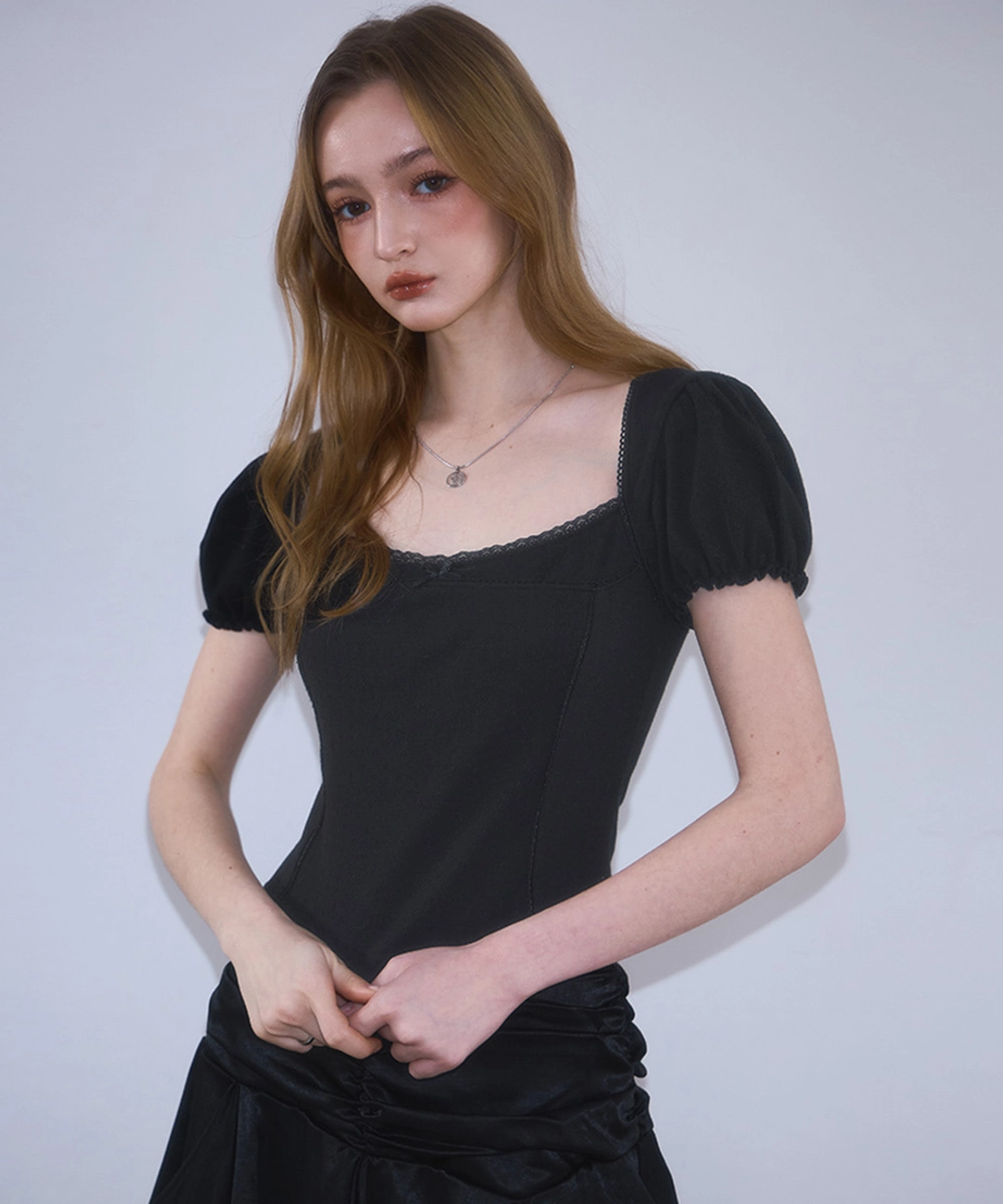 로제프란츠 Lace Line Puff T-shirt [Black] 상품 이미지 1