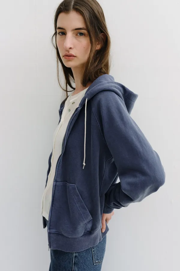 garment pigment-dyed hooded zip-up (vintage blue)