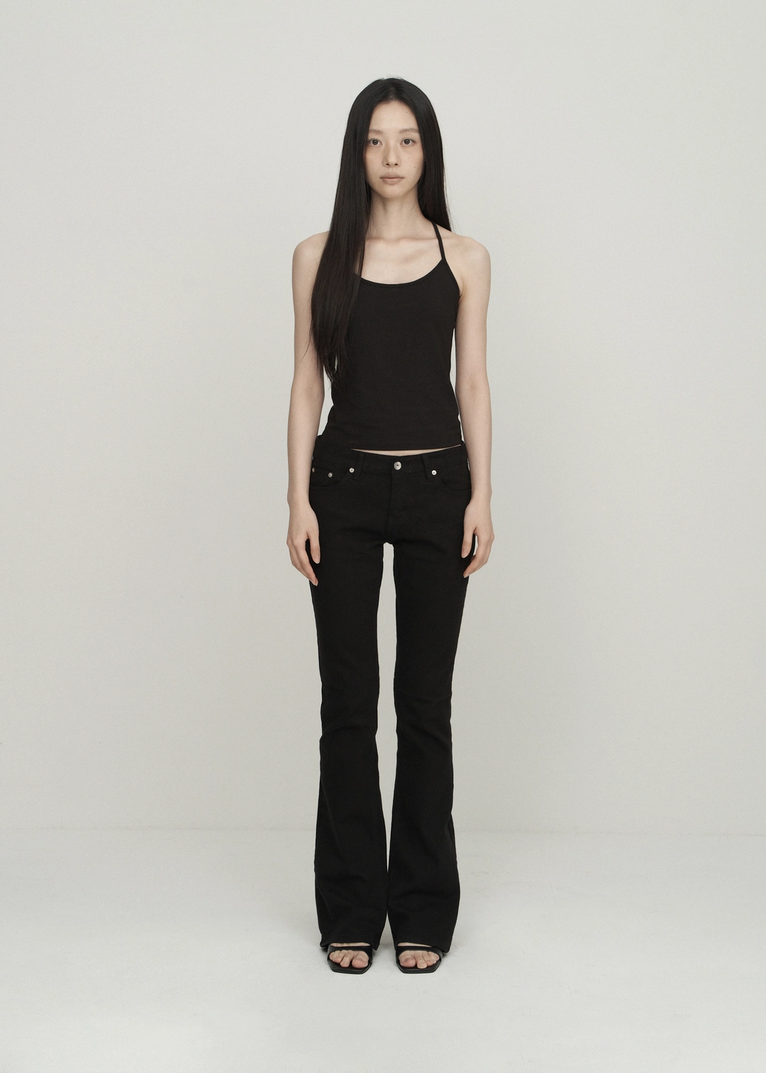 보헤미안서울 BASIC STRAP SLEEVELESS, BLACK 상품 이미지 2