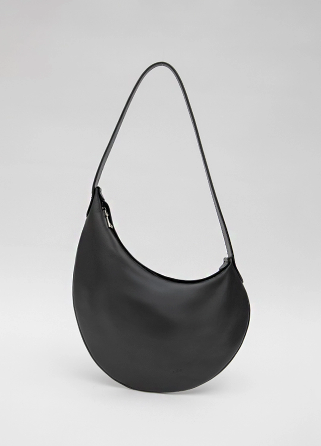 아뜰리에 나인 (B-2443)SIGNATURE LEATHER SOFT PEBBLE SHOULDER BAG 상품 이미지 2
