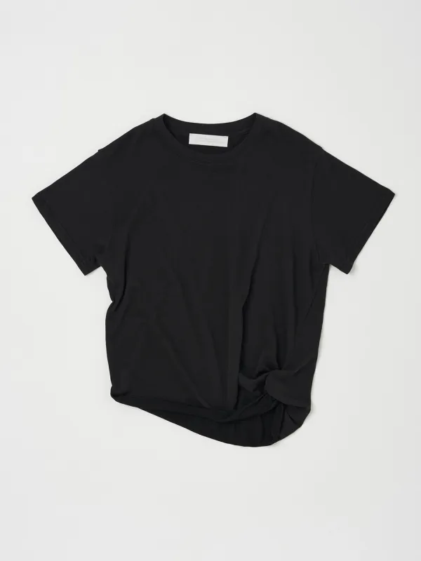KNOT SHADE TEE IN BLACK