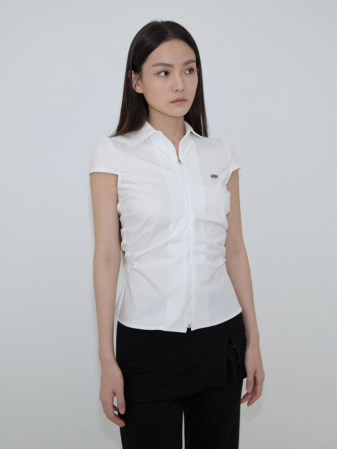 이네기 Drape Cap Sleeve Zip Shirt (white) 상품 이미지 1