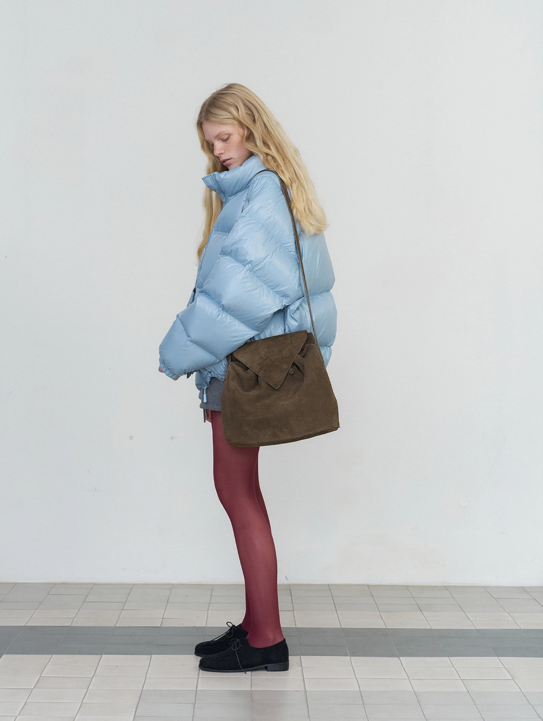 포에토 Soft fold suede bag - brown 상품 이미지 2