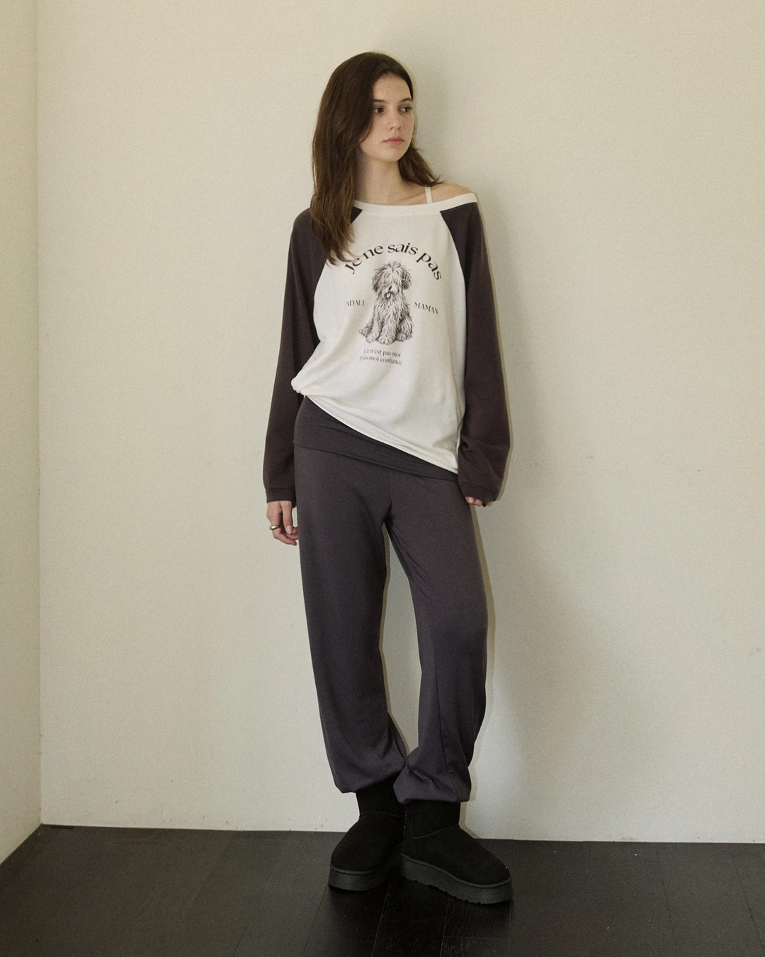 어다울 Touched dumb dumb reglan t shirt - charcoal 상품 이미지 3