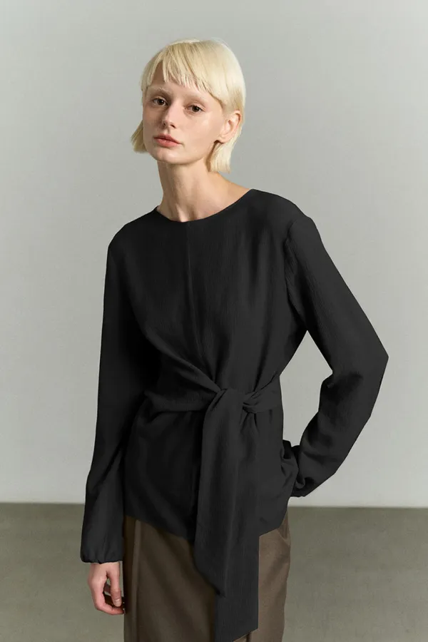ROUND NECK SIDE STRAP BLOUSE BLACK
