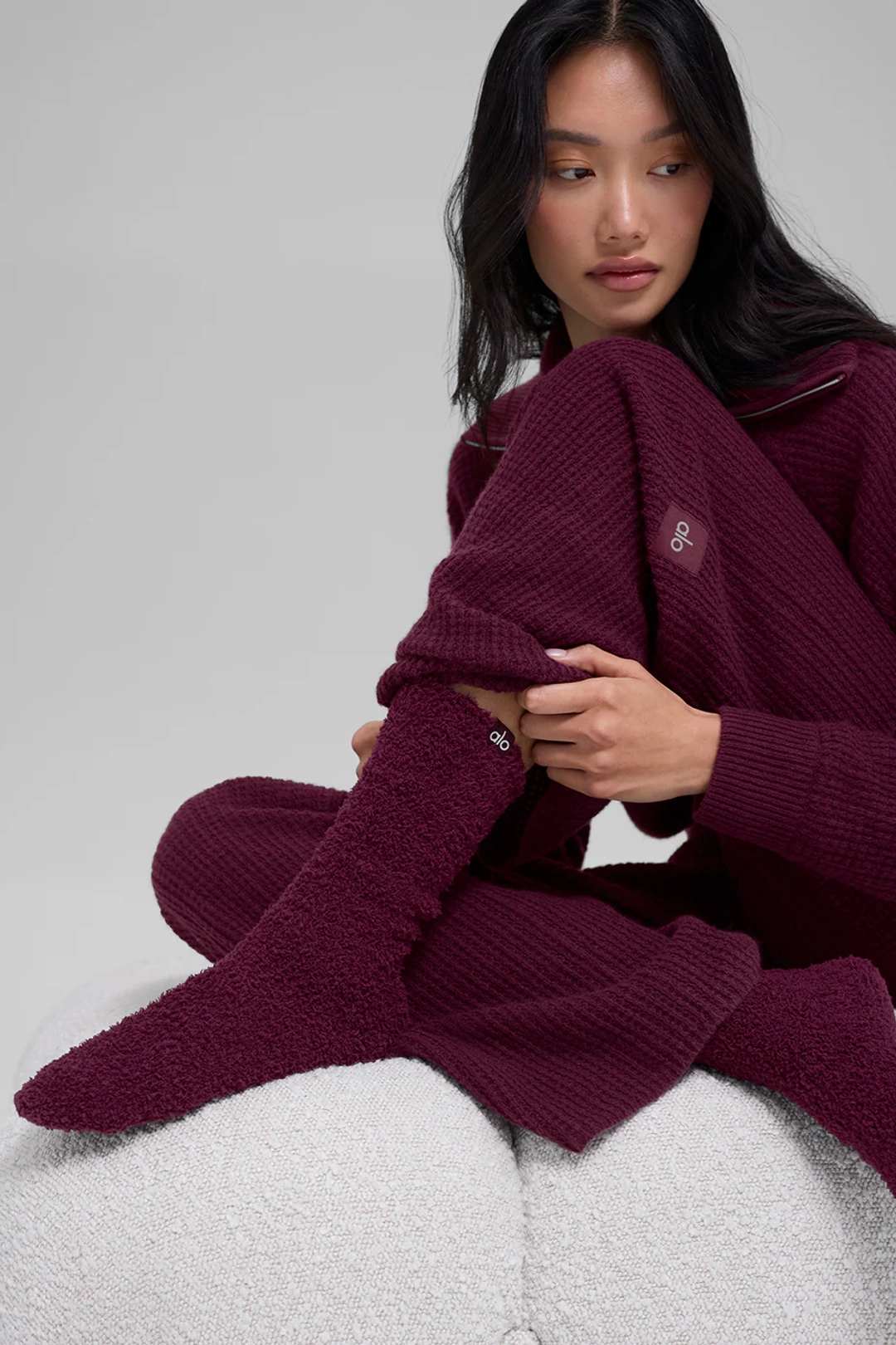 알로요가 Women's Plush Lush Sock - Burgundy 상품 이미지 2
