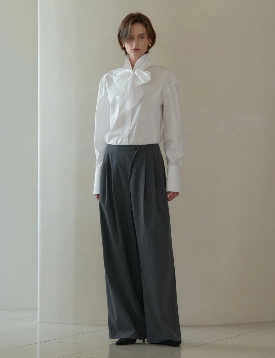 노미나떼 Oblique Pinstripe Flow Pants (Grey) 상품 이미지 2