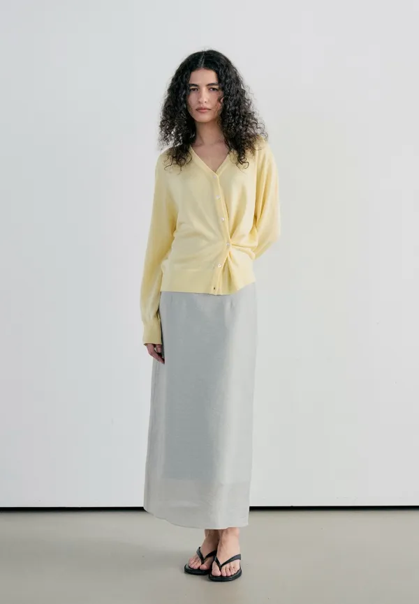 WOOL SILK V-NECK CARDIGAN - YELLOW