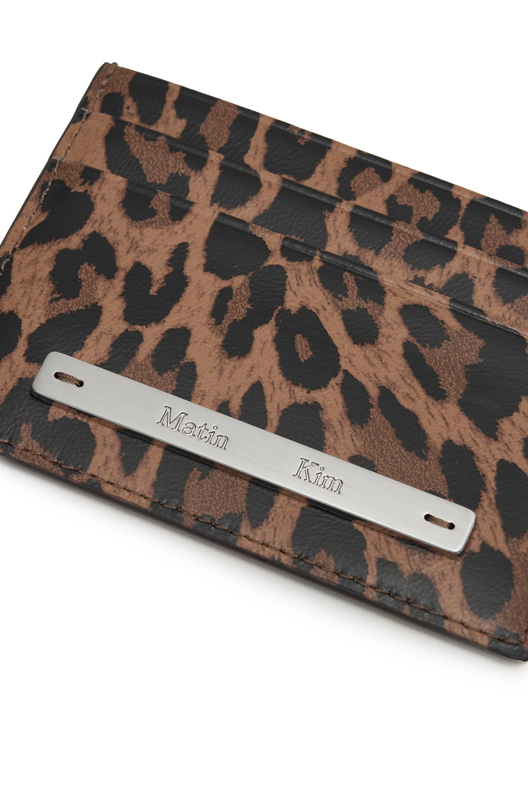 마뗑킴 LEOPARD VINTAGE CARD WALLET IN BROWN 상품 이미지 3