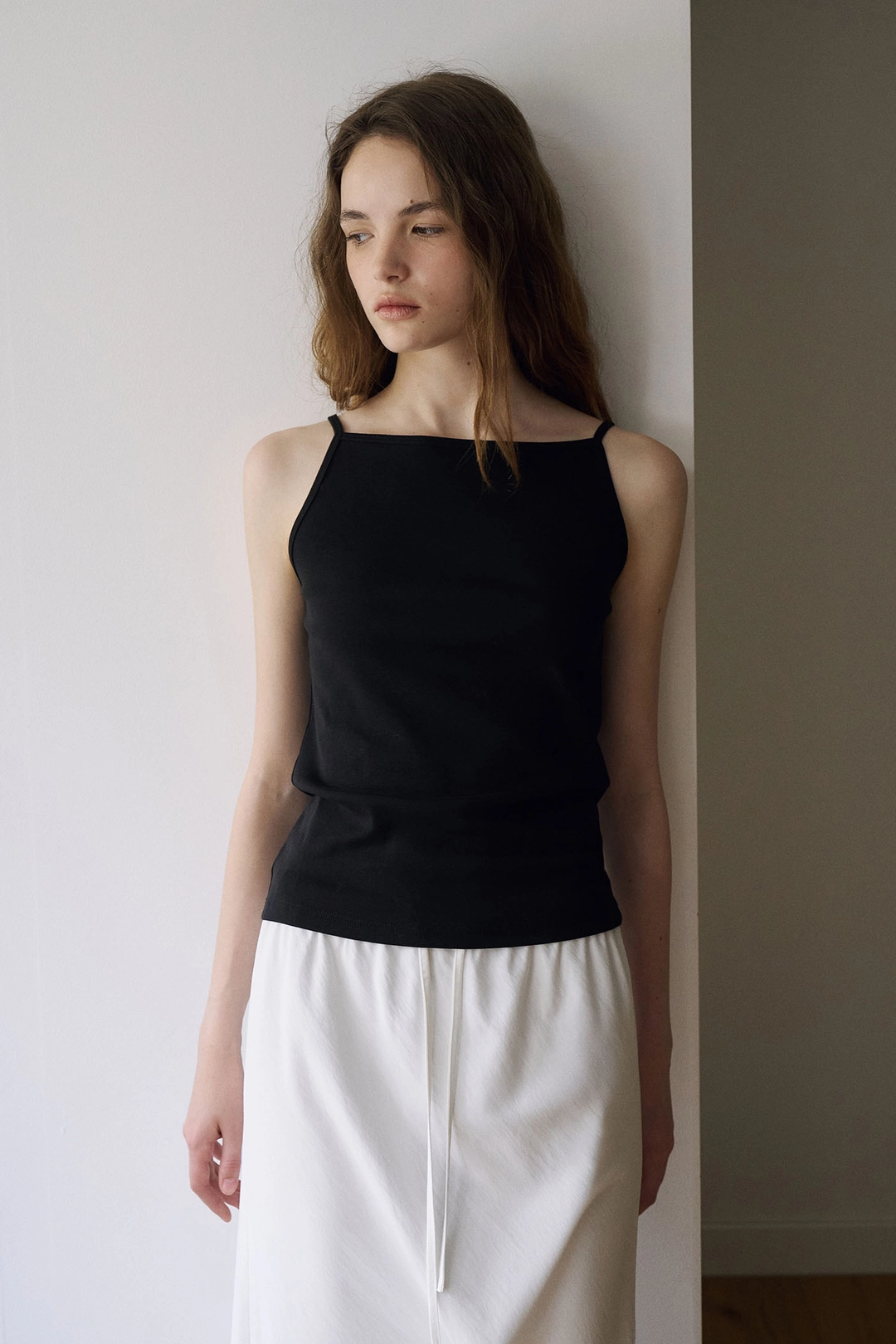 라메레이 Minimal Boat Neck Sleeveless[LMBFSUTT626]-2color 상품 이미지 2