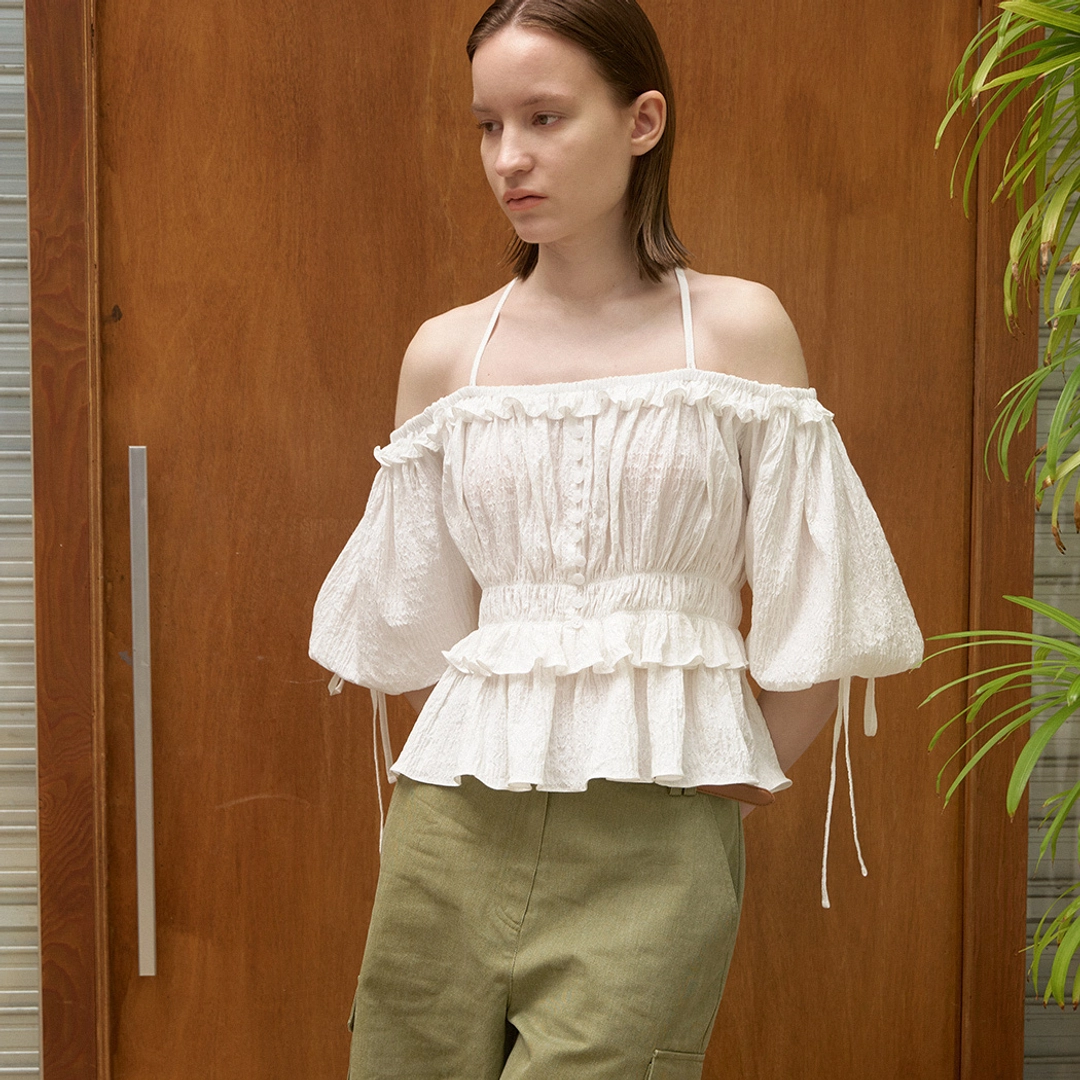 아뜰리에 나인 (BL-4253)OFF-SHOULDER STRING BLOUSE 상품 이미지 2