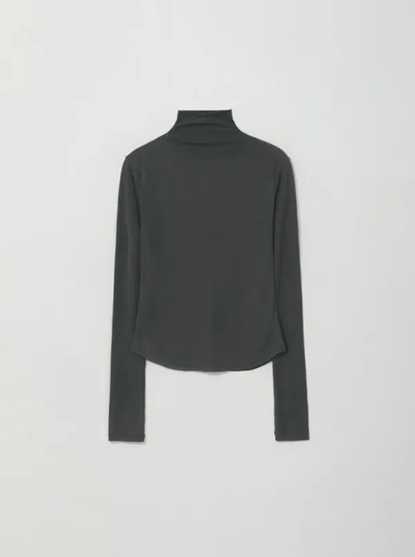Pori slim turtleneck tee