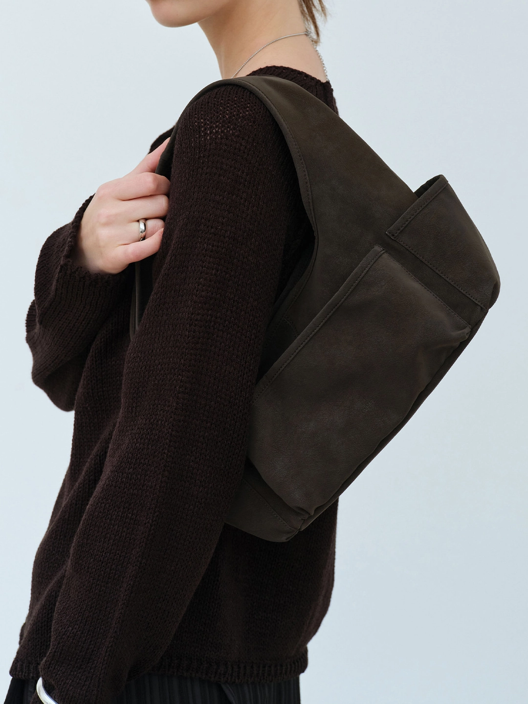 오브히 포니 숄더백 Poni Shoulder Bag_Khaki Brown 상품 이미지 2