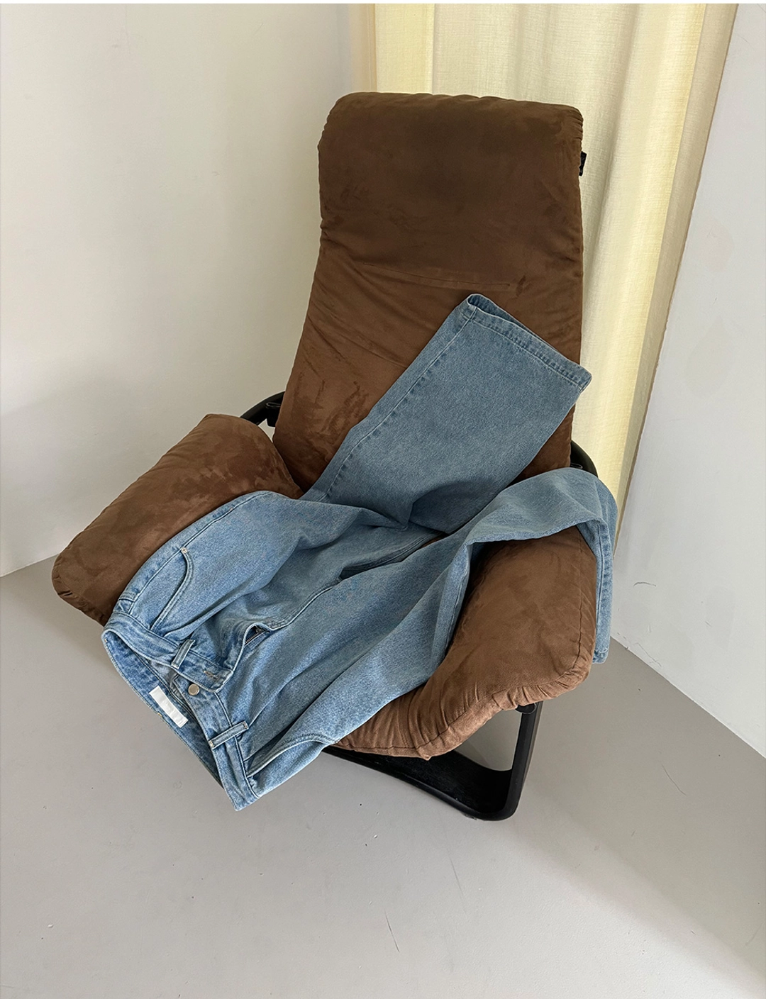러브바이무드 Loose Pintuck Denim 상품 이미지 2