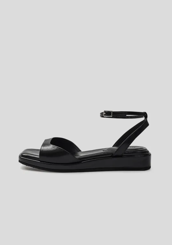 Lia Platform Sandal