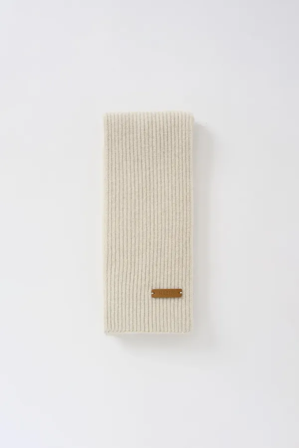 Toa Knit Muffler