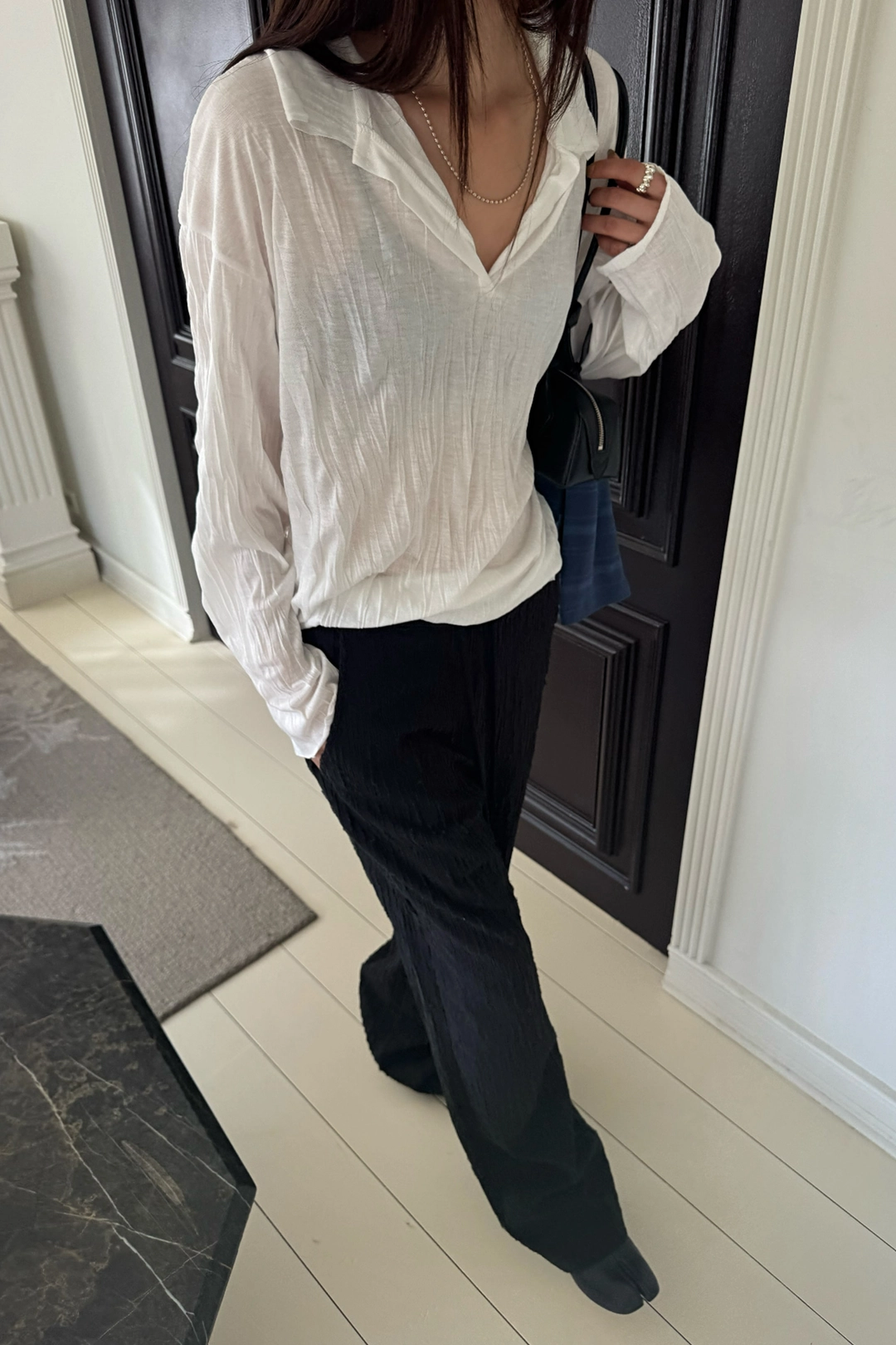 리브어리 Crinkle Collar Tee (ivory) 상품 이미지 1