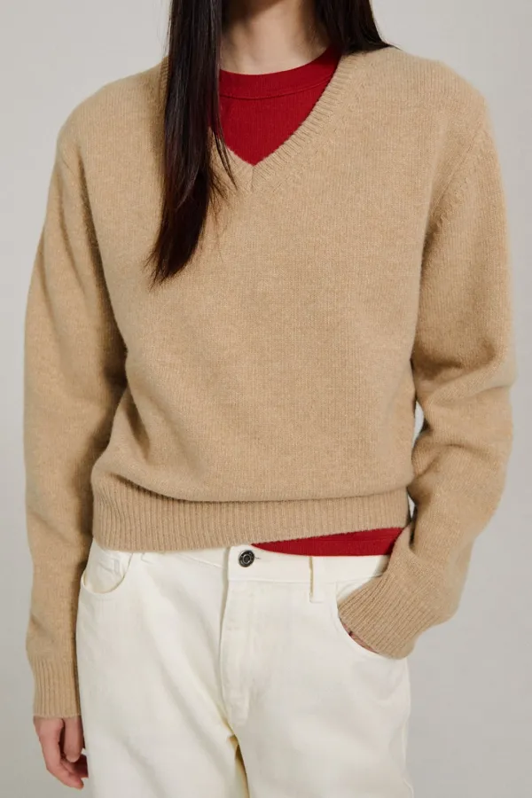 Rodin V neck Knit (Camel Beige)