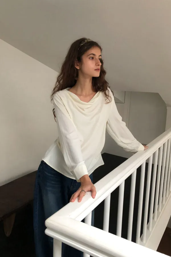(시즌오프) Sia Blouse / Ivory