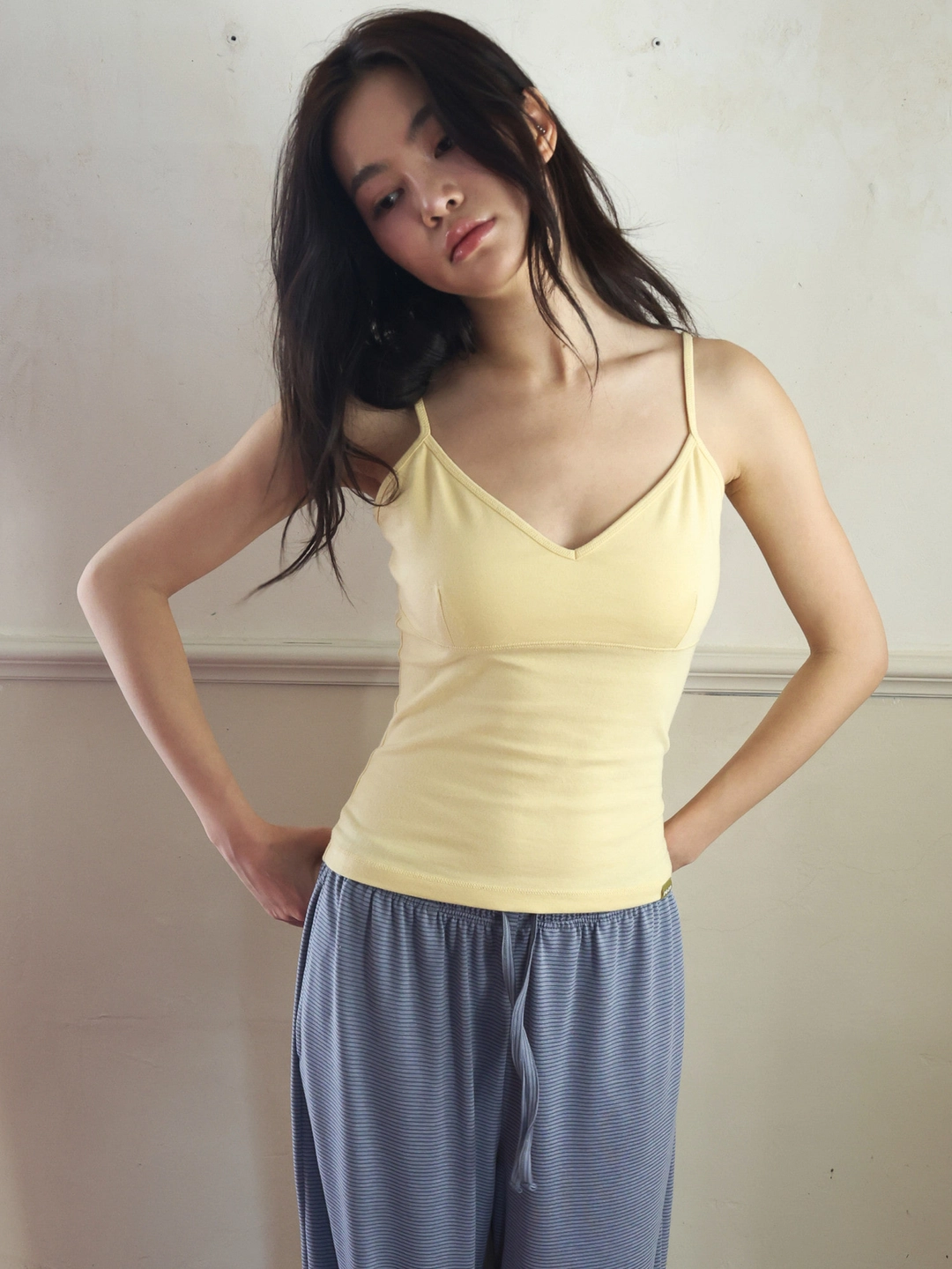 포에브 Solid Strap Sleeveless Top [5 Color] 상품 이미지 1