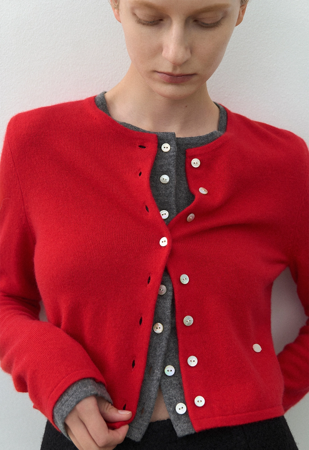 아뜰리에 나인 (Z-CD-2173)ESSENTIAL CASHMERE CROP CARDIGAN 상품 이미지 3
