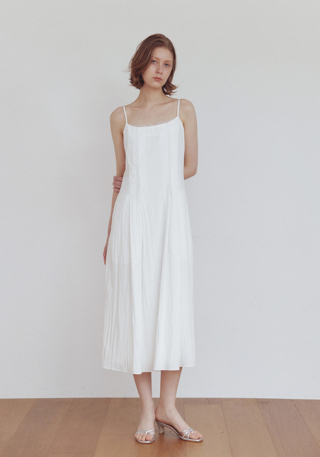 엘로주 Bella Long Sleeveless Dress (White) 상품 이미지 2