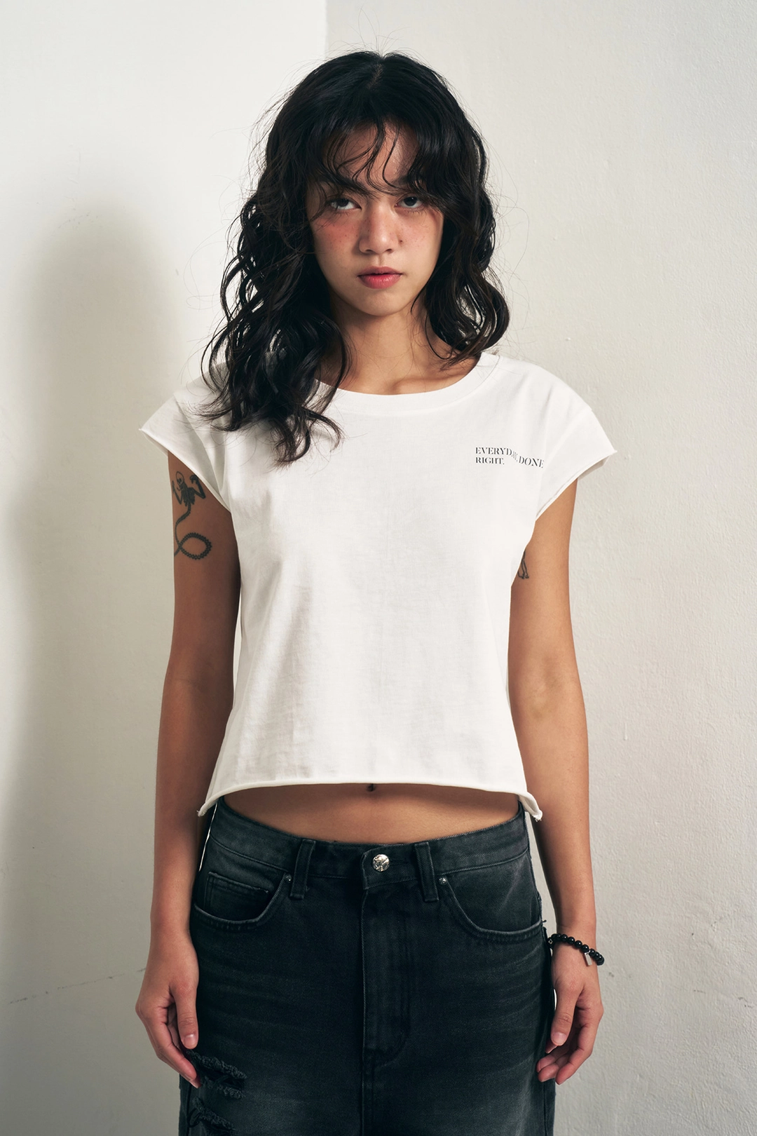 와이이이엘 Y. CAP SLEEVE T-SHIRT WHITE 상품 이미지 2