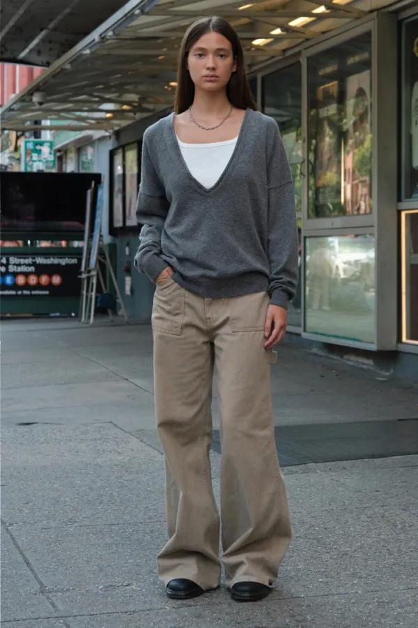 Roy Deep V-Neck Knit - Grey