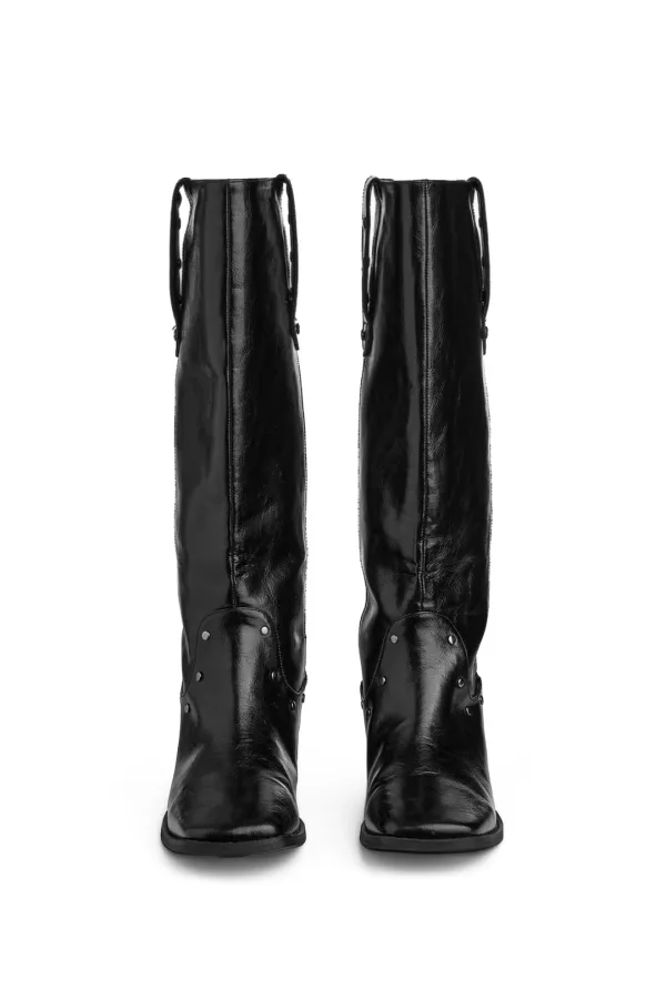 CRACK STUD BOOTS IN BLACK