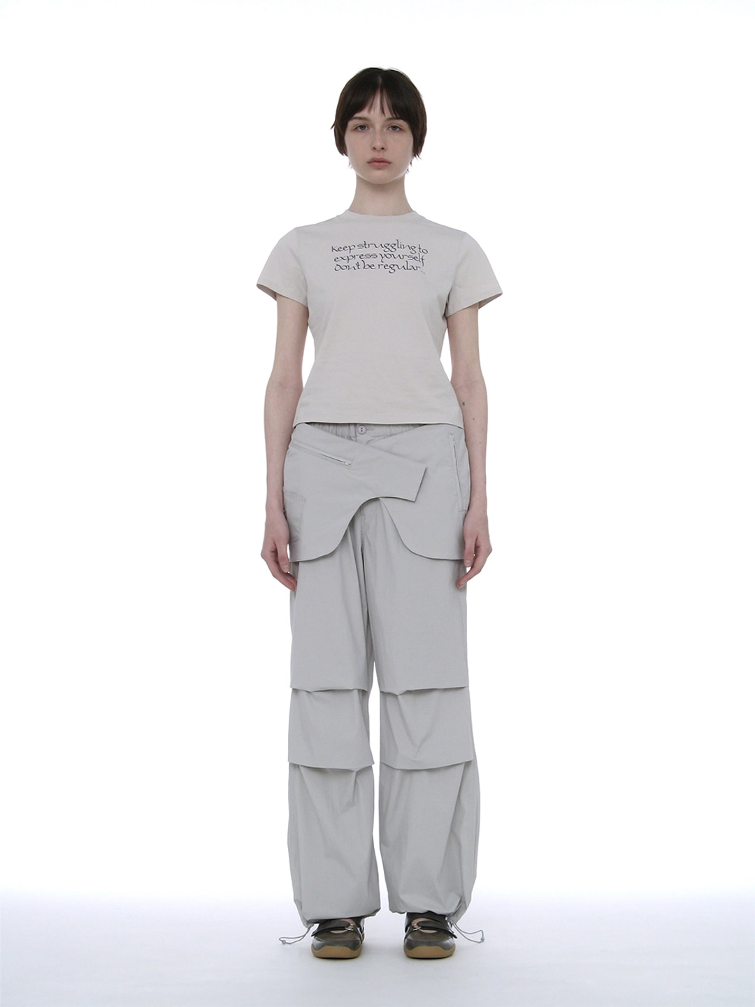 파르티멘토 [WOMEN] BELTED LAYERED PARACHUTE PANTS_LIGHT GREY 상품 이미지 2