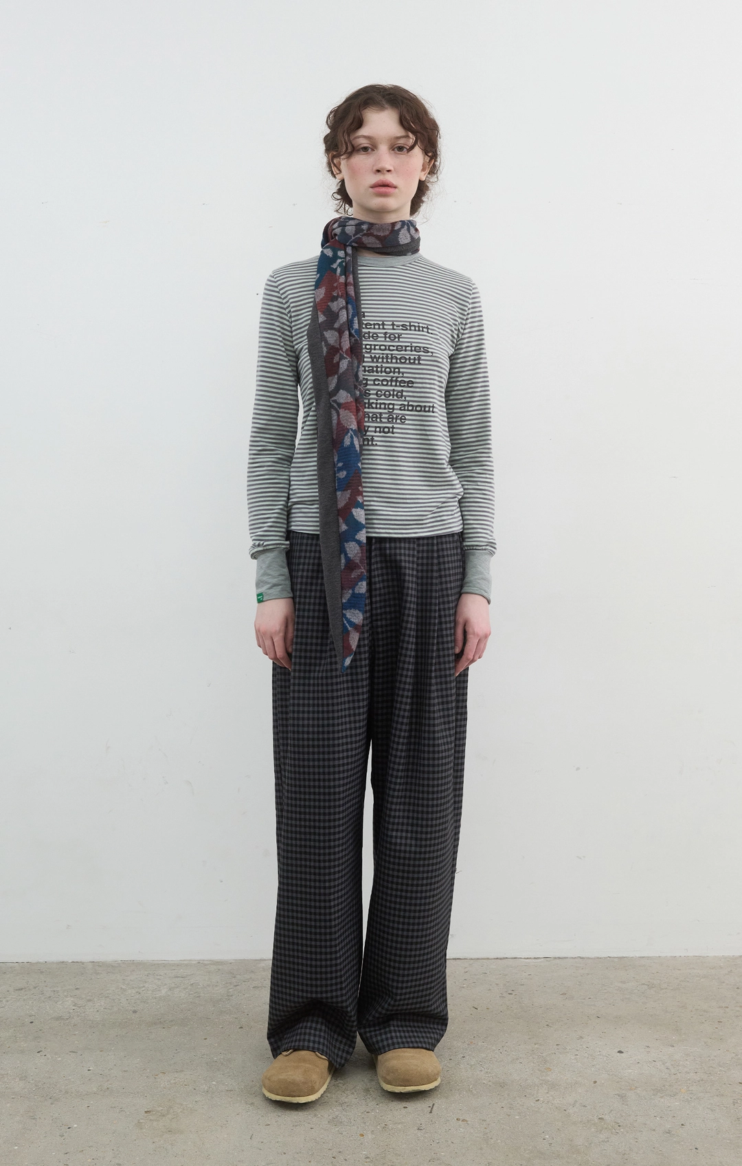 노컨텐츠 430. Flower Muffler_Brick 상품 이미지 2