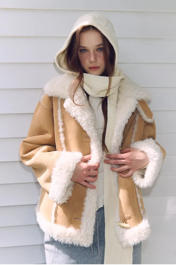 [10/30 예약배송] Toggle Shearling Suede Mustang, Beige