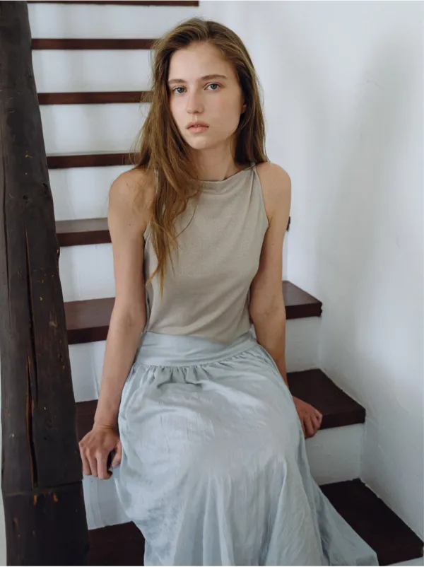 [2차 리오더] GLITTER KNOT SLEEVELESS TOP_GOLD_OF2C2XSV03GOD