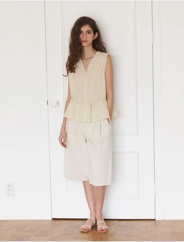 Flared Sleeveless Blouse(Cream)